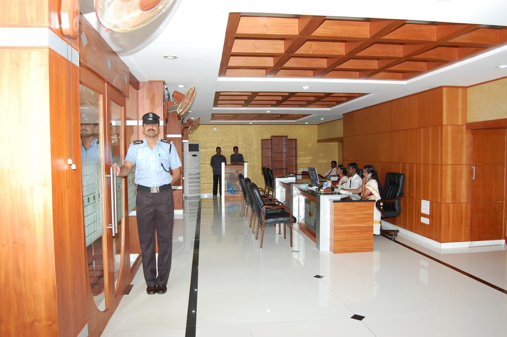Kpm Regency Hotel Palakkad Ngoại thất bức ảnh