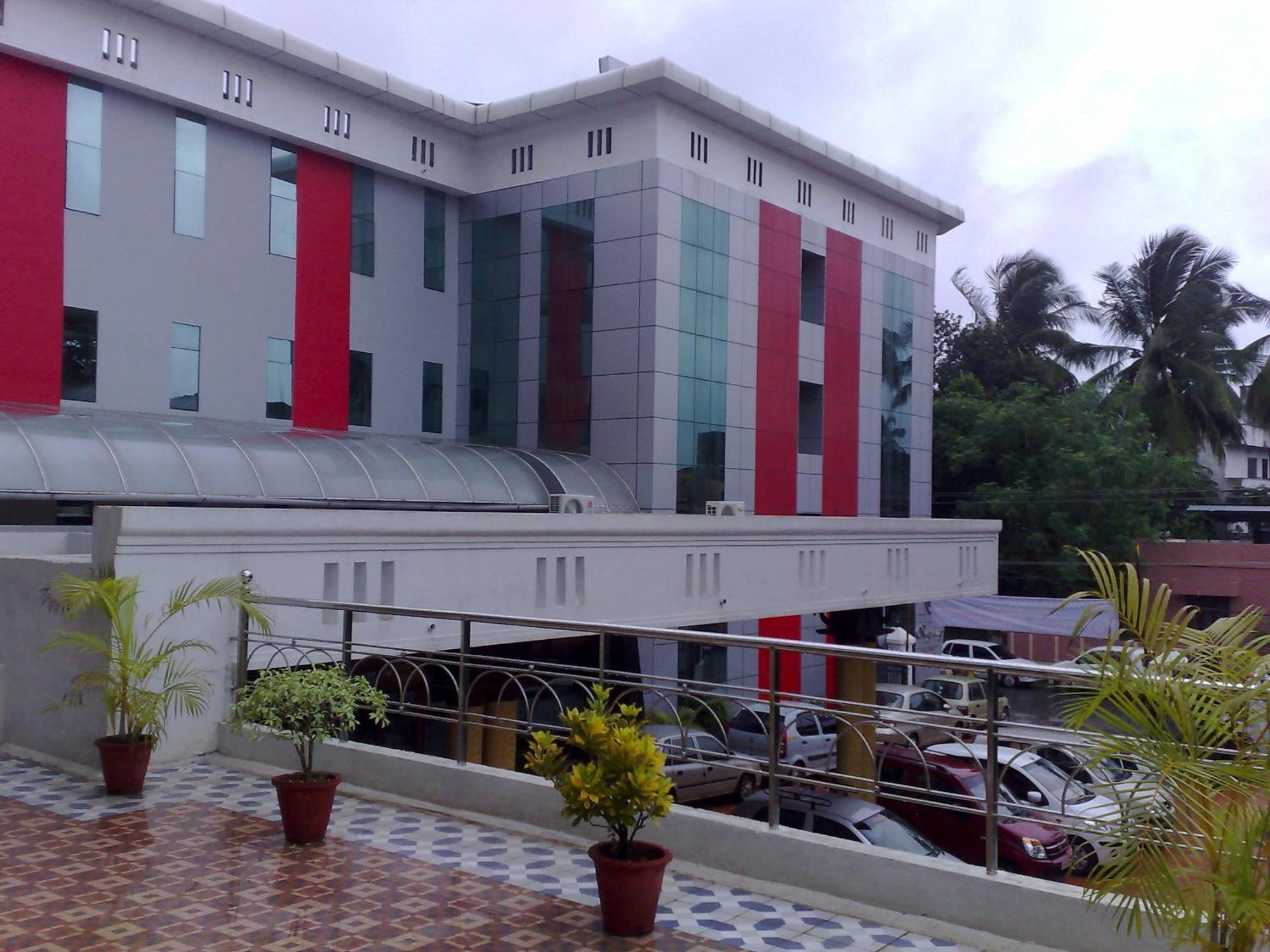 Kpm Regency Hotel Palakkad Phòng bức ảnh